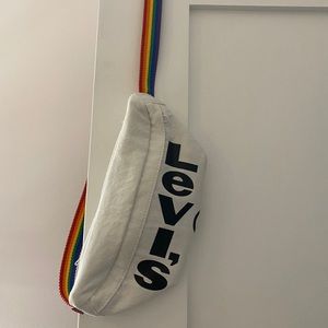 Levi bum bag